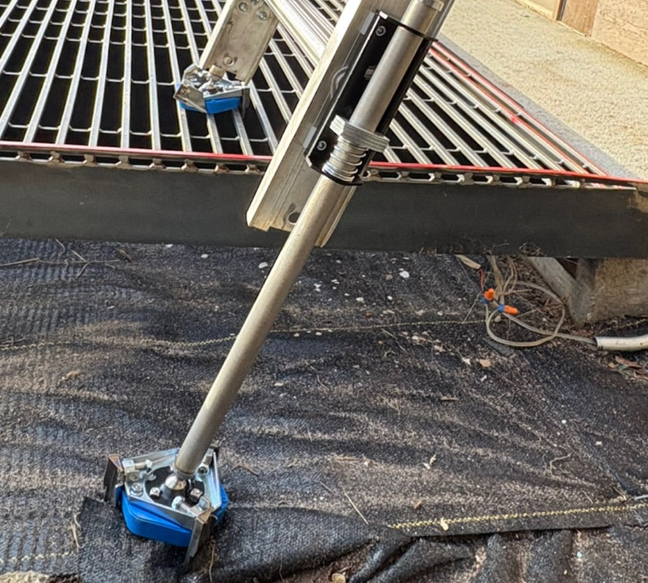 Tread Savage™ Pro-Level Max Traction Ladder Leveler System 1 Pair